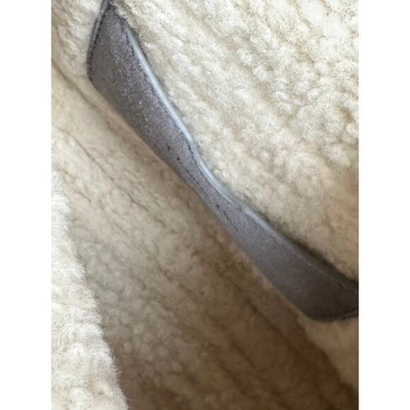 Christian Dior Bobby Flap Bag Shearling and Suede Medium 69901 - Picture 7 of 15